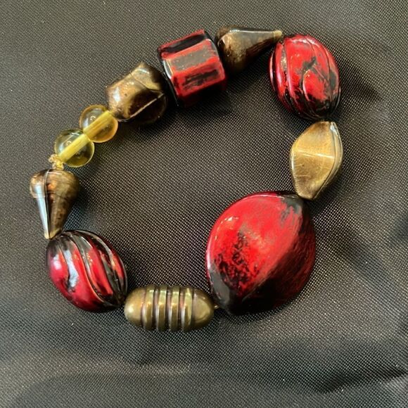 NWT Angelas Designs handmade one of a kind red and black beaded stretch bracelet - Picture 5 of 6